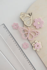 Load image into Gallery viewer, Daisy Flower Butterfly Wall Door Decor SET
