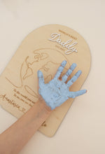 Load image into Gallery viewer, Father’s Day WORLD Handprints Arch Plaque Stand Wood
