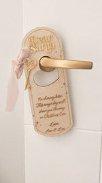 Load image into Gallery viewer, Christmas Key Door hanger Heart
