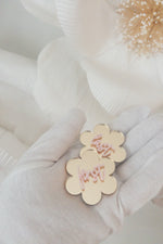 Load image into Gallery viewer, Back to School Board Sign DAISY Flower LAST &amp; FIRST DAY milestone custom personalised name PERTH pick up available
