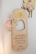 Load image into Gallery viewer, Christmas Key Door hanger Heart

